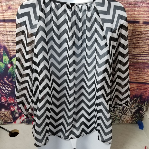 Ana, Black  and white , women blouse,  size P/S. - Picture 5 of 6